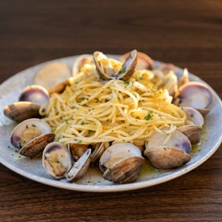 Spaghetti Alle Vongole Con Bottarga